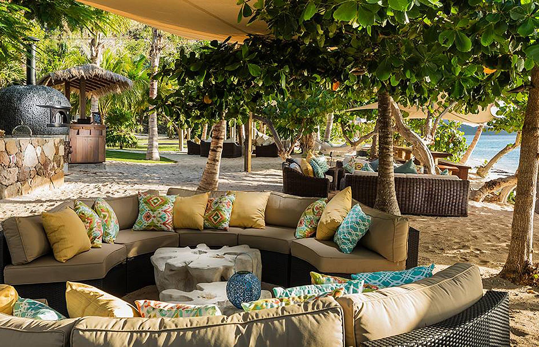 Rihanna’s Beverly Hills manor: $2,666 (£2.1k) per night 